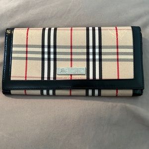 Plaid wallet (Offers Welcome)
